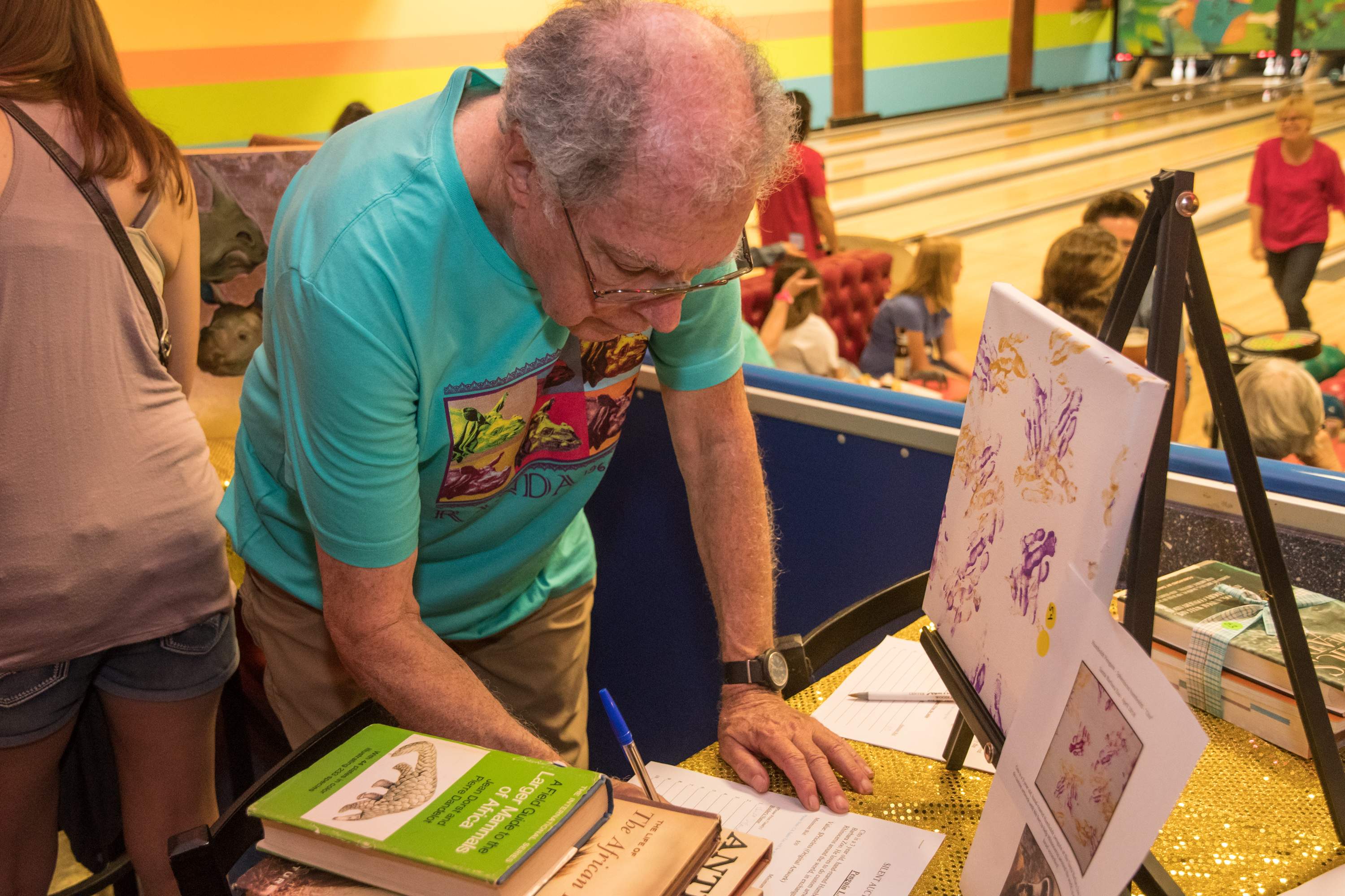 Los Angeles Zoo, Bowling for rhinos, silent auction